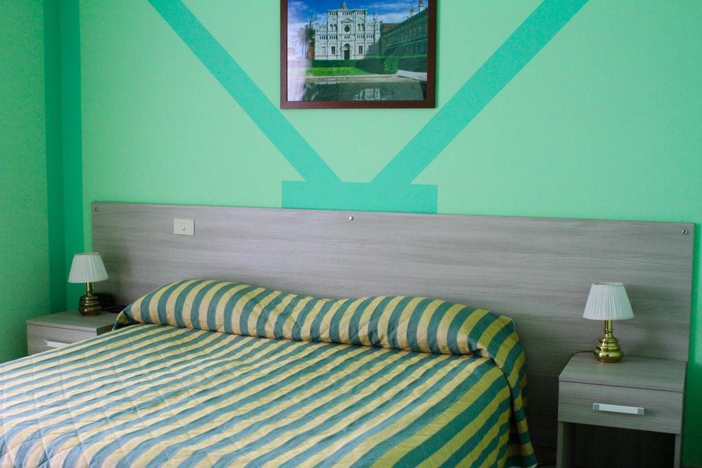 Hotel Certosa Чертоза-ді-Павія Екстер'єр фото